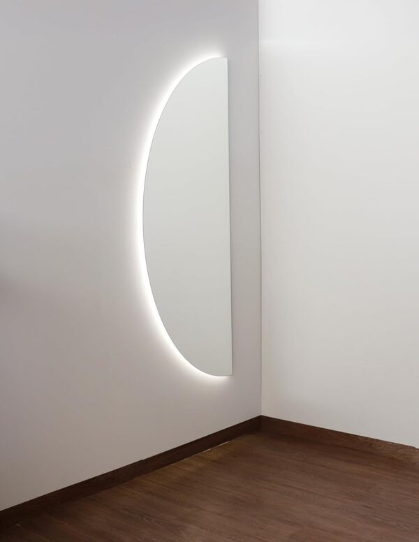 Miroir de Salle de Bain Semi-Circulaire avec éclairage LED 154x66 cm [Classe énergétique G]