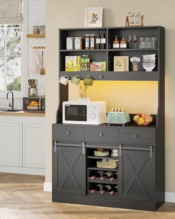 Découvrez l'évaluation complète du buffet cuisine Kimenich DJ503260 : un choix parfait pour allier style moderne et fonction pratique dans votre espace culinaire.