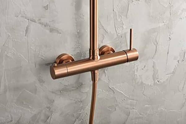 Découvrez le test complet de la colonne de douche MICE avec mitigeur or rose brossé : performance, design et confort réunis pour sublimer votre salle de bain.